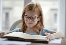 10 livros interessantes para adolescentes: desenvolver o pensamento, a imaginação e a personalidade