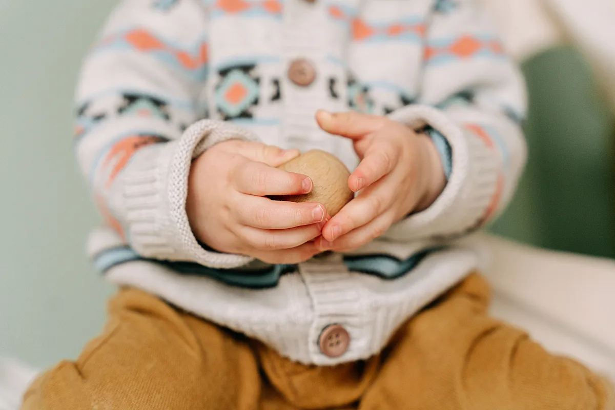 El desarrollo de las habilidades motoras finas en bebés y niños en edad preescolar